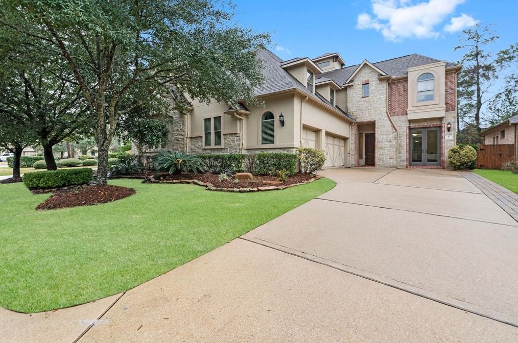 91 Knights Crossing Dr, Spring TX  77382-1494 exterior