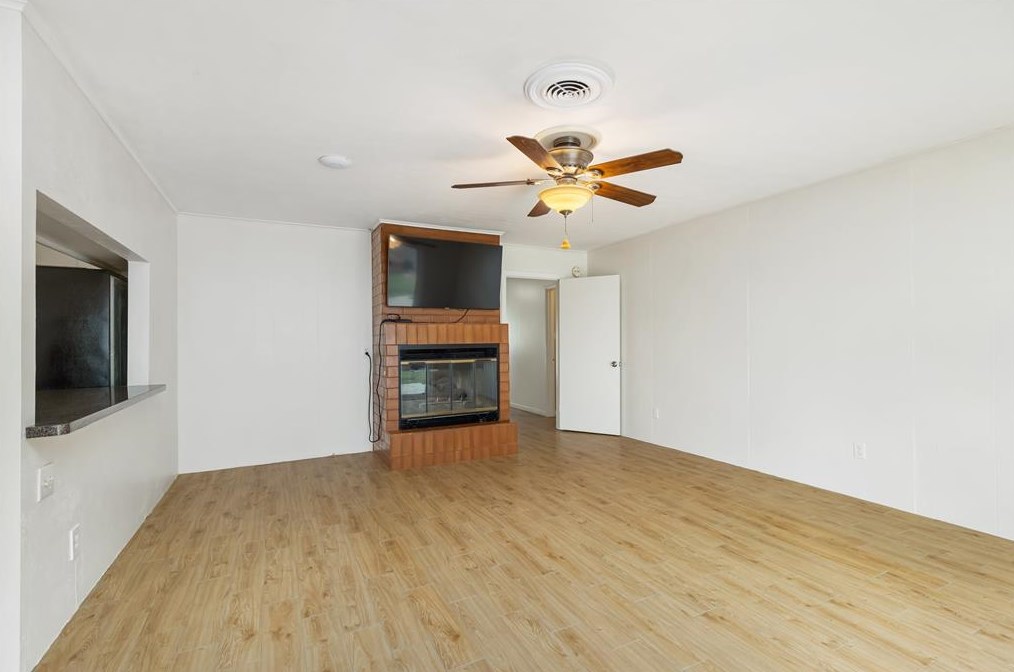 5447 Yarwell Dr, Houston TX  77096-5313 exterior