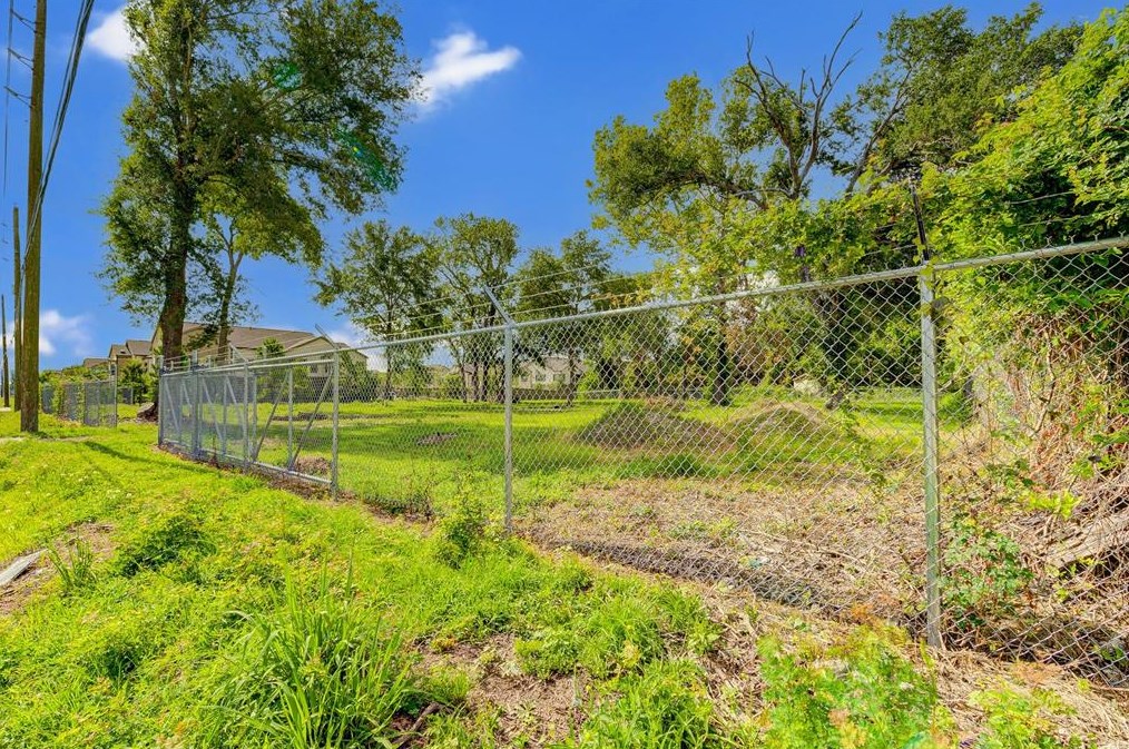 4235 Spring Stuebner Rd, Spring TX  77389-4628 exterior
