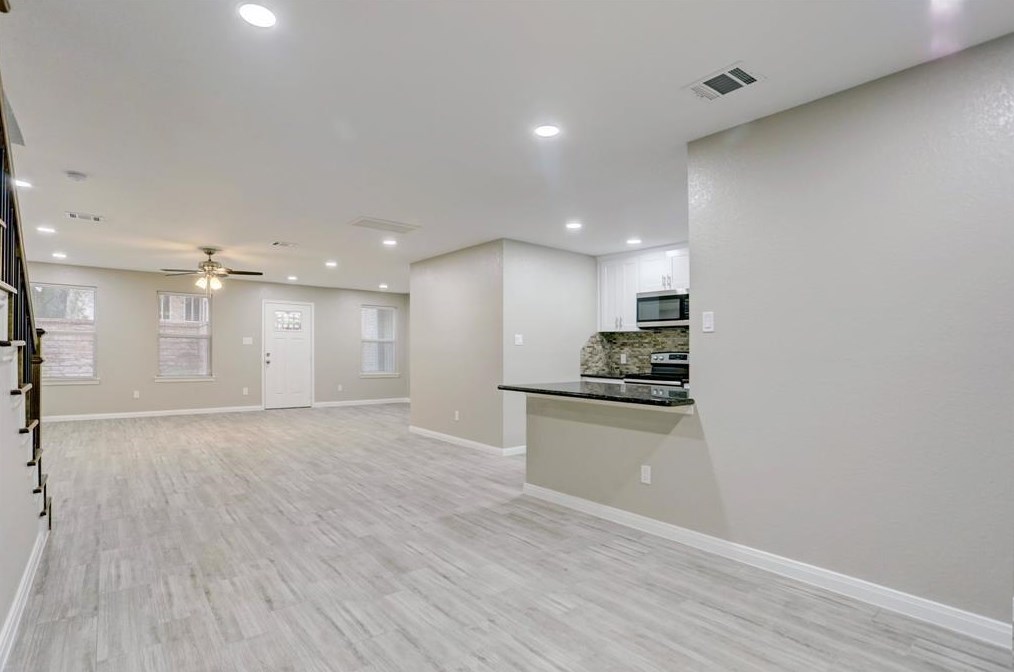 10207 Gessner Rd, Houston TX  77071-1000 exterior