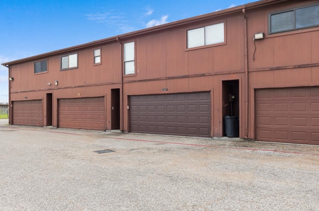 74 Evanston St, Houston TX  77015-1623 exterior