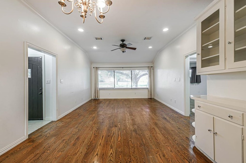 4837 Willowbend Blvd, Houston TX  77035-3509 exterior