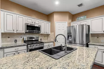 70 Harvest Wind Place, The Woodlands, TX 77382 - Photo 21