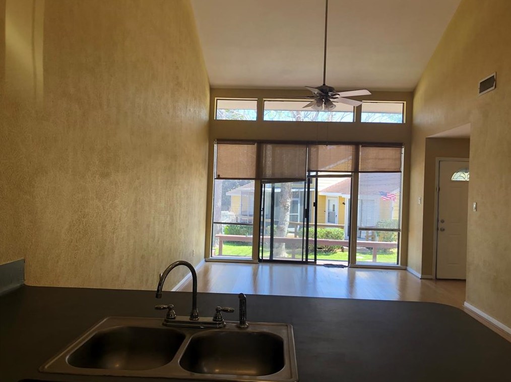 18 April Pt Dr, Montgomery TX 77356-8873 exterior