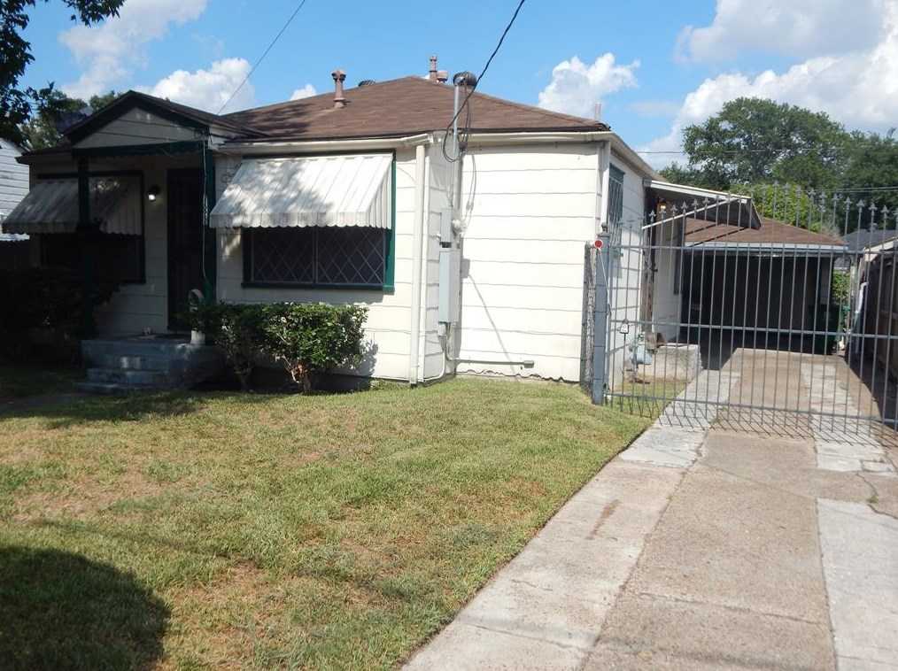 1622 Tabor St, Houston TX  77009-2518 exterior