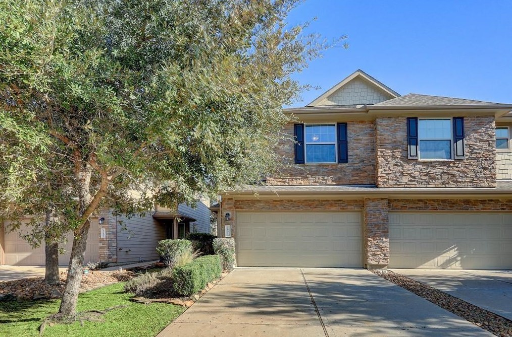 24511 Folkstone Cir, Katy TX  77494-7602 exterior