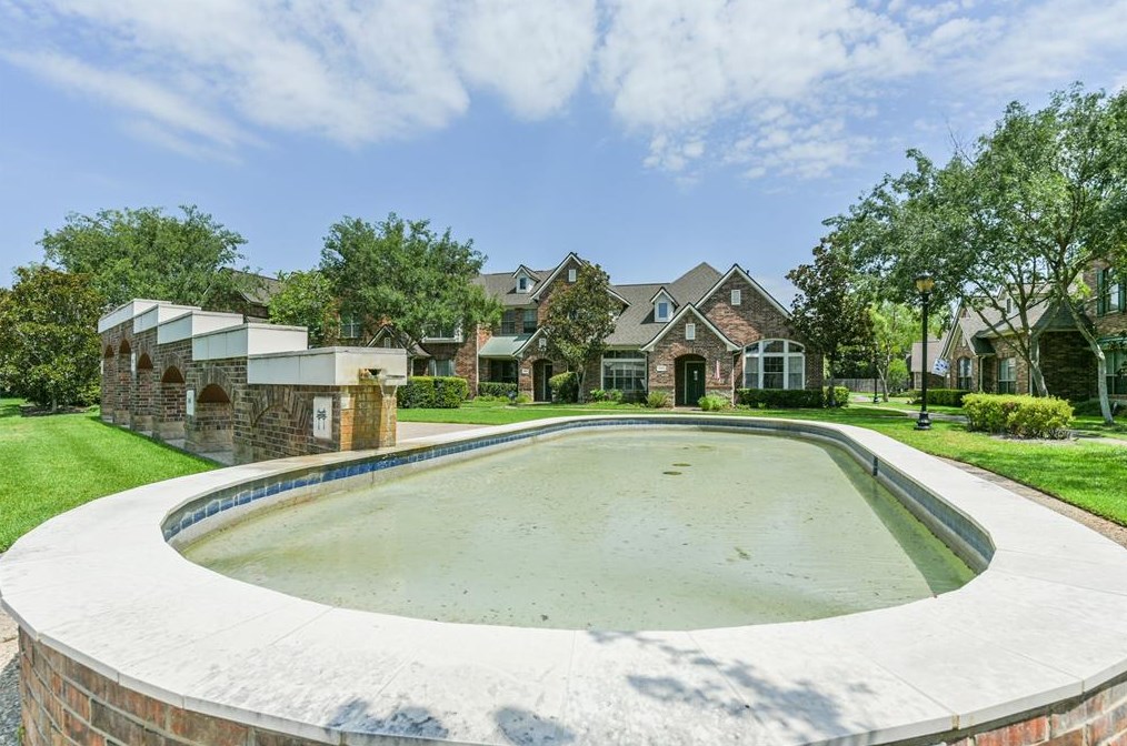 17731 Skyline Arbor, Houston TX  77094-1273 exterior