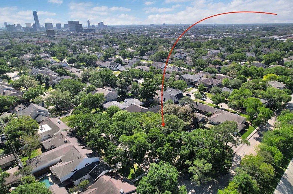 6261 Olympia Dr, Houston TX  77063-1921 exterior