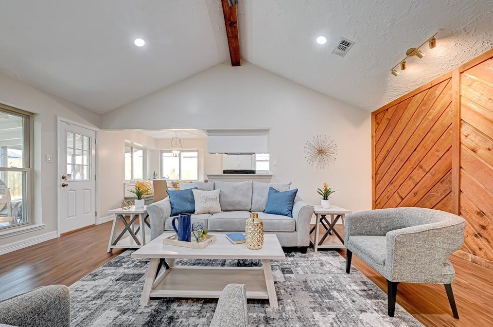 6111 Egypt Dr, Pasadena TX 77505-4017 exterior