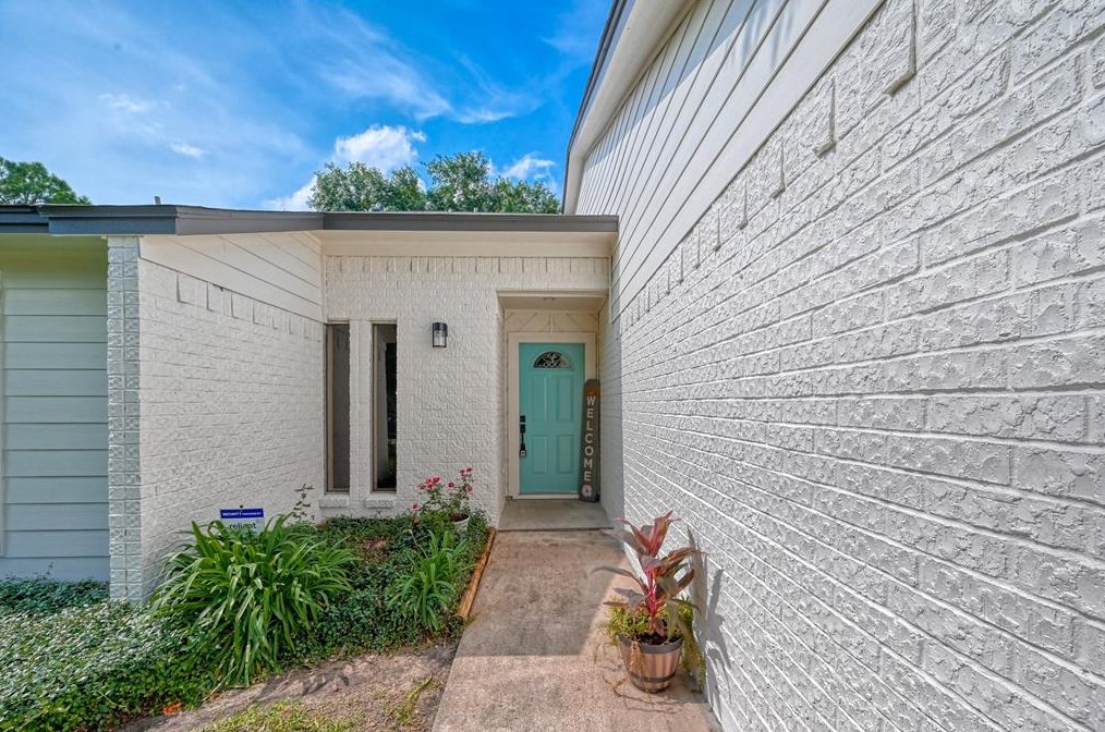 6111 Egypt Dr, Pasadena TX 77505-4017 exterior