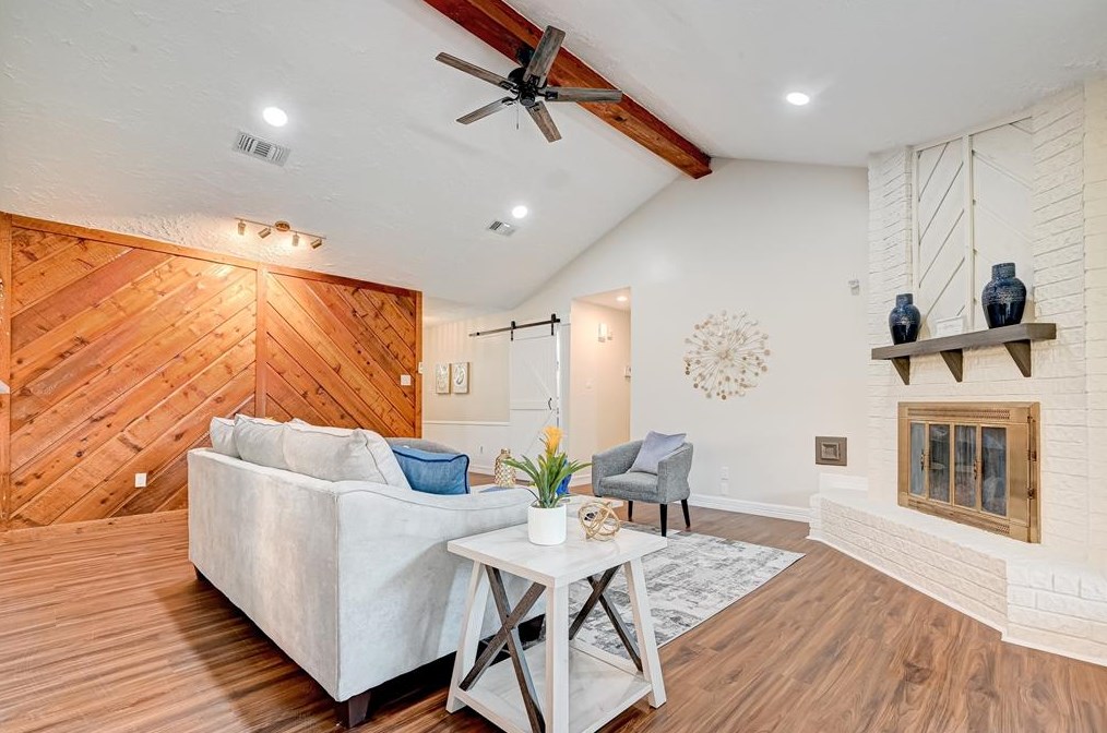 6111 Egypt Dr, Pasadena TX 77505-4017 exterior