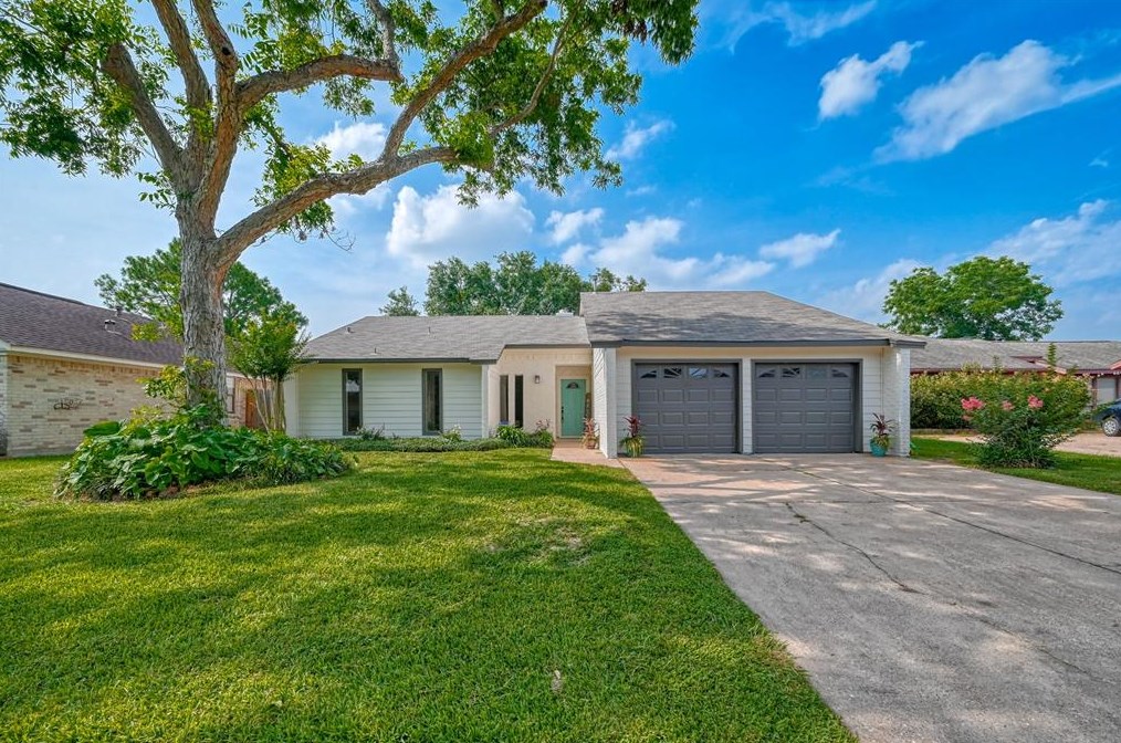 6111 Egypt Dr, Pasadena TX  77505-4016 exterior