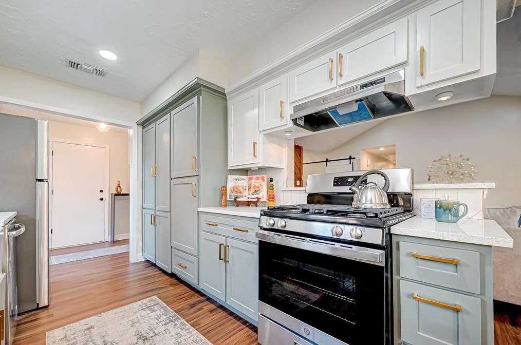 6111 Egypt Dr, Pasadena TX 77505-4017 exterior