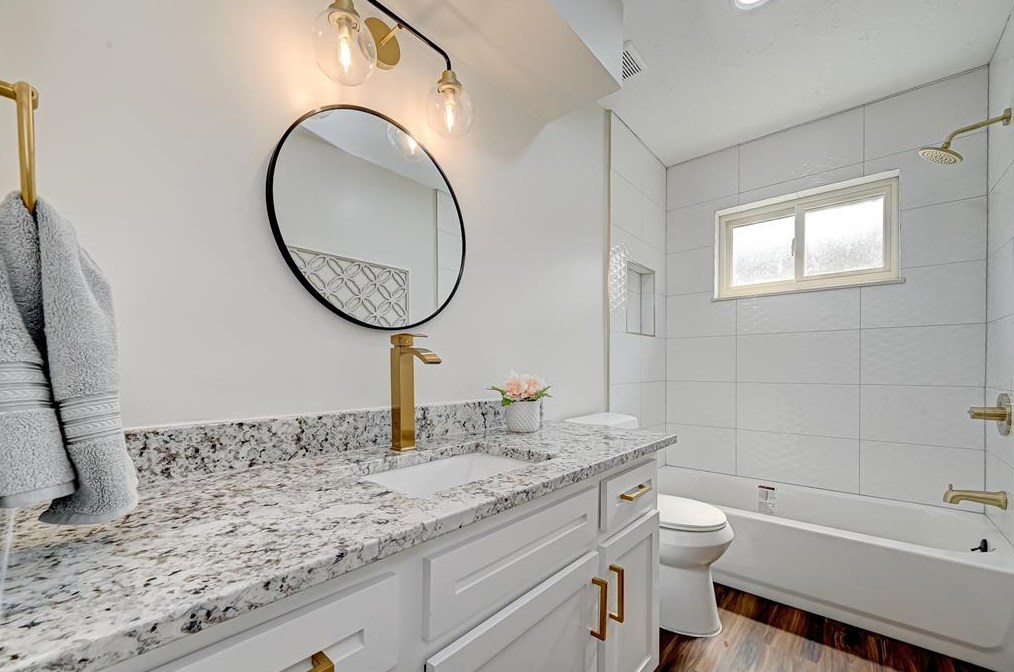 6111 Egypt Dr, Pasadena TX 77505-4017 exterior