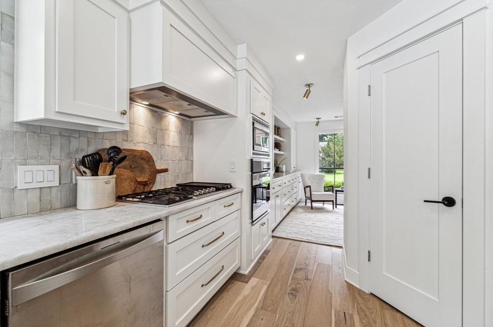 3307 Grv Ter Dr, Humble TX 77345-1155 exterior