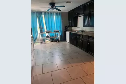 435 E Avenue J, Silsbee, TX 77656 - Photo 1