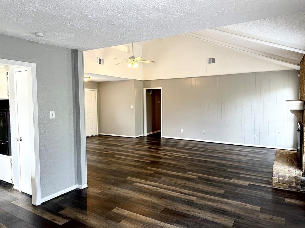 13827 Maisemore Rd, Houston TX  77015-2302 exterior