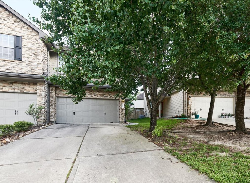 7 Wickerdale Pl, Spring TX  77382-1674 exterior