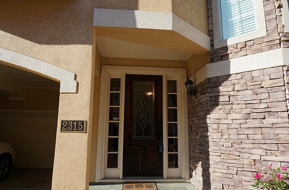 2315 Potomac Dr, Houston TX  77057-2942 exterior