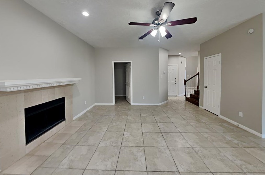 7918 Hidden Oaks Ln, Houston TX  77095-4125 exterior