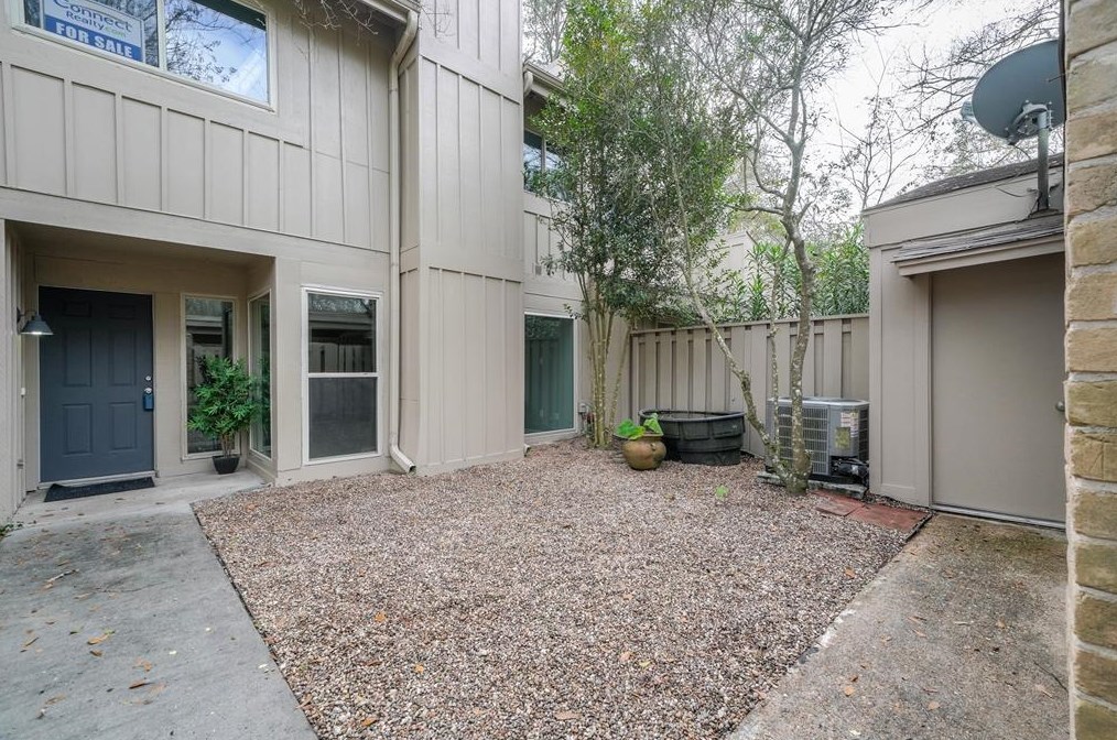 2103 Settlers Way, Spring TX  77380-0954 exterior