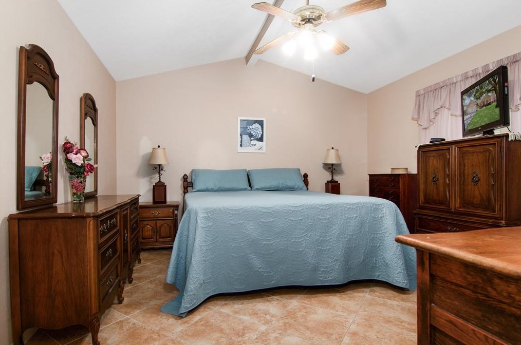 4251 Armand Vw Dr, Pasadena TX 77505-4469 exterior