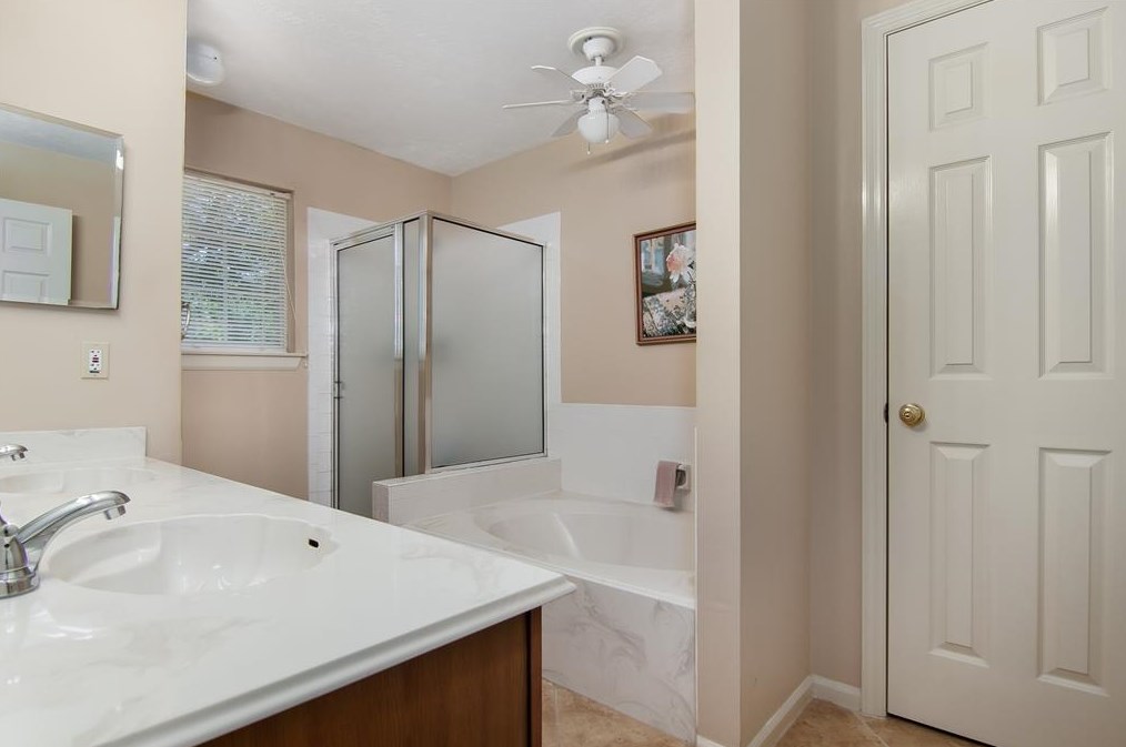 4251 Armand Vw Dr, Pasadena TX 77505-4469 exterior