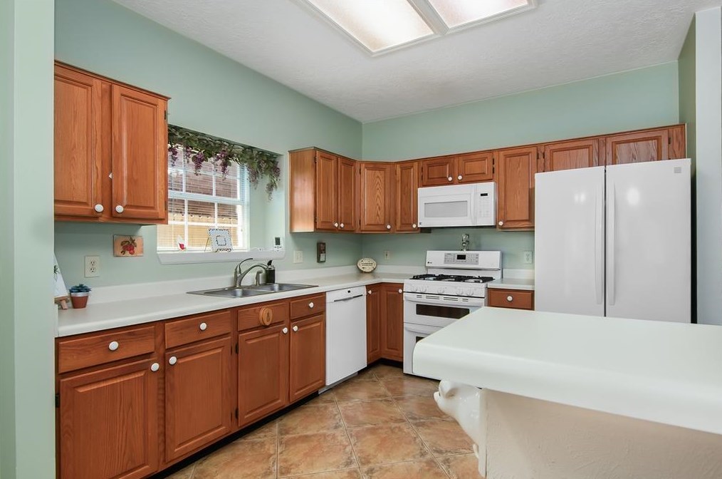 4251 Armand Vw Dr, Pasadena TX 77505-4469 exterior