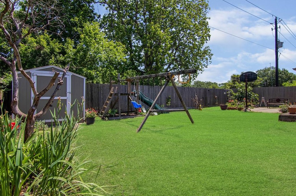 4251 Armand Vw Dr, Pasadena TX 77505-4469 exterior