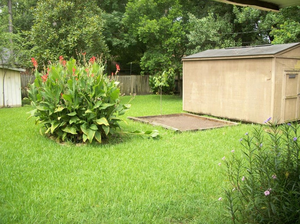 111 Shadylyn Dr, Conroe, TX 77304