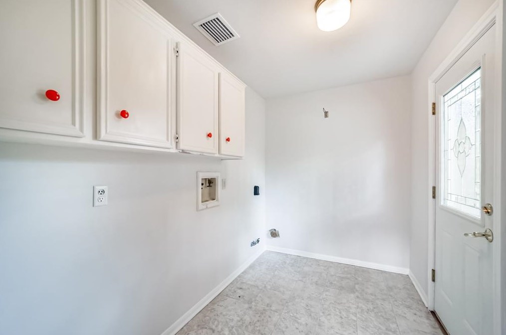 5906 Foresthaven Dr, Houston TX  77066-2407 exterior
