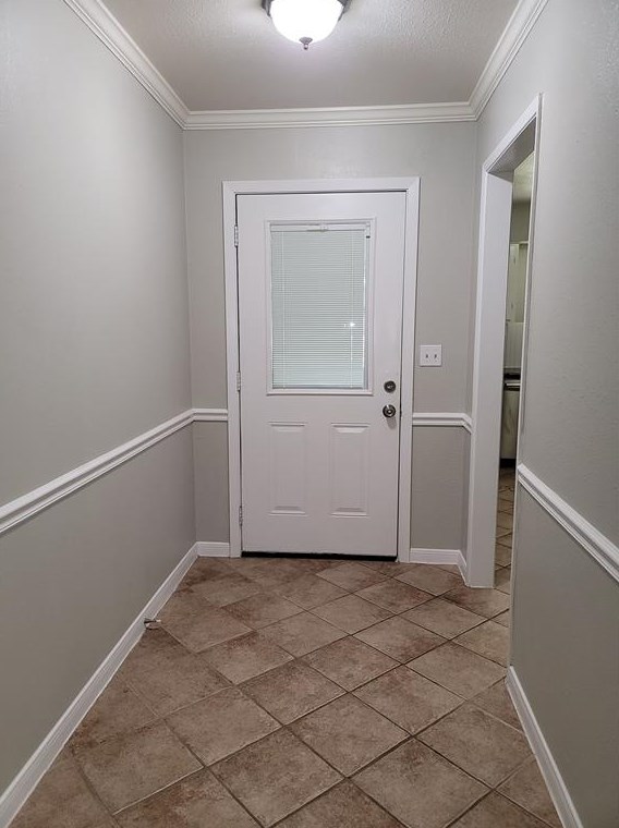 16516 Diana Ln, Houston TX  77062-5714 exterior