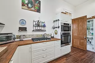 2622 Ursuline St, Galveston, TX 77550 - Photo 23