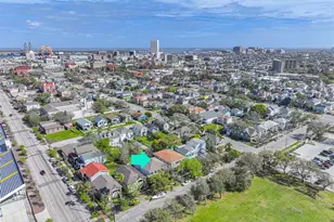 2622 Ursuline St, Galveston, TX 77550 - Photo 49