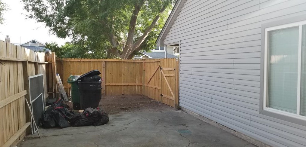 12707 Ashford Crk, Houston TX  77082-2145 exterior