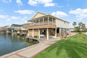 223 Easterly Dr, Tiki Island, TX 77554 - Photo 29