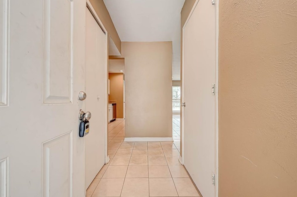 14538 Dartwood Dr, Houston TX  77049-3804 exterior
