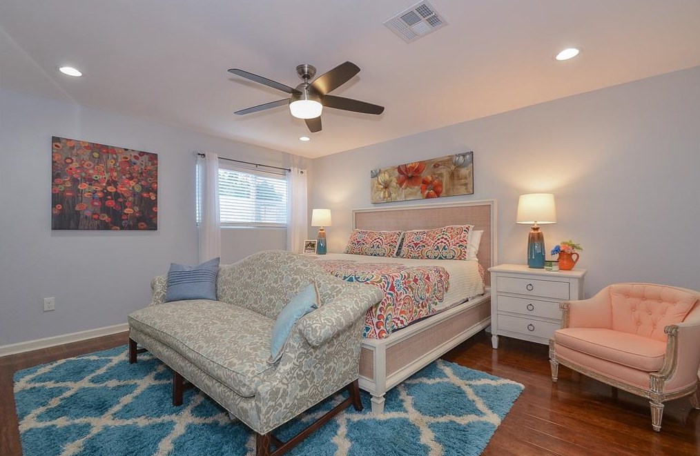 10264 Briar Forest Dr, Houston TX  77042-2452 exterior