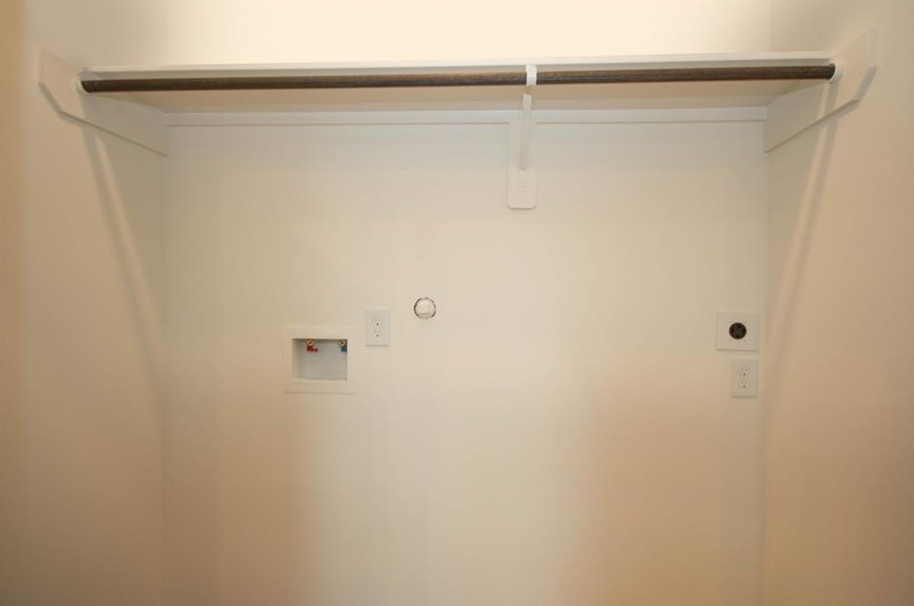 220 74 1/2, Houston TX 77011-4861 exterior