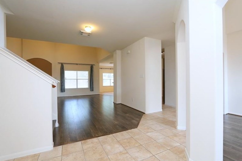 3010 Lemmingham Dr, Spring TX  77388-2570 exterior