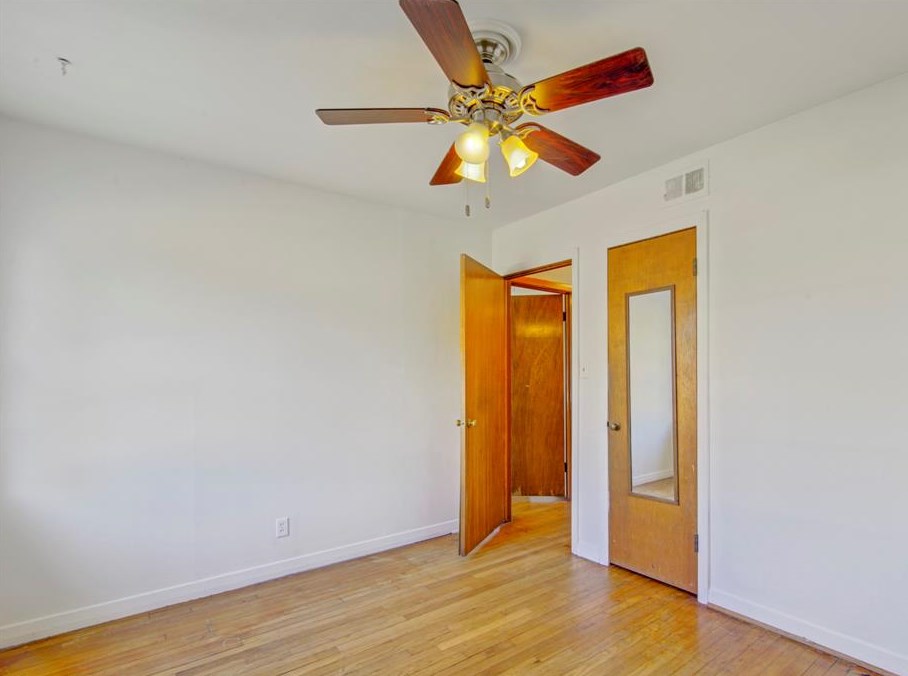 1203 Elton St, Houston TX  77034-1124 exterior