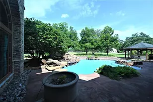 326 W Alkire Lake Dr, Sugar Land, TX 77478 - Photo 11