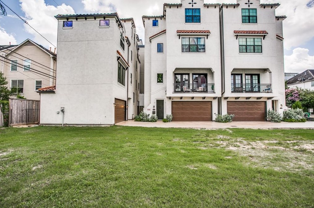 4220 Gibson St, Houston TX  77007-6043 exterior