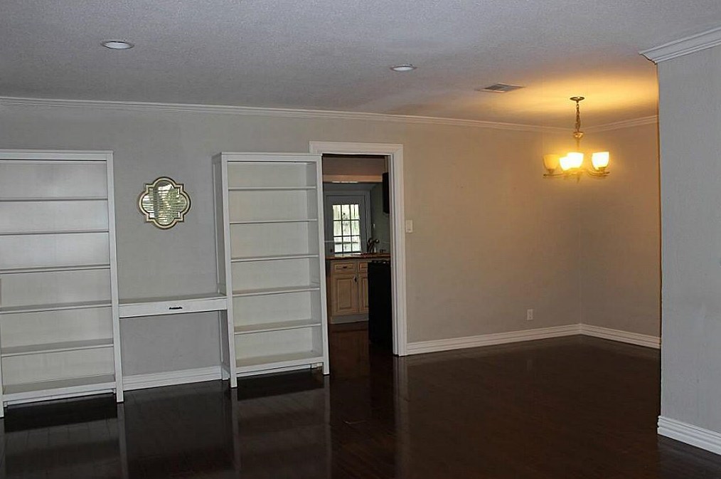 3315 Cloverdale St, Houston TX  77025-4512 exterior