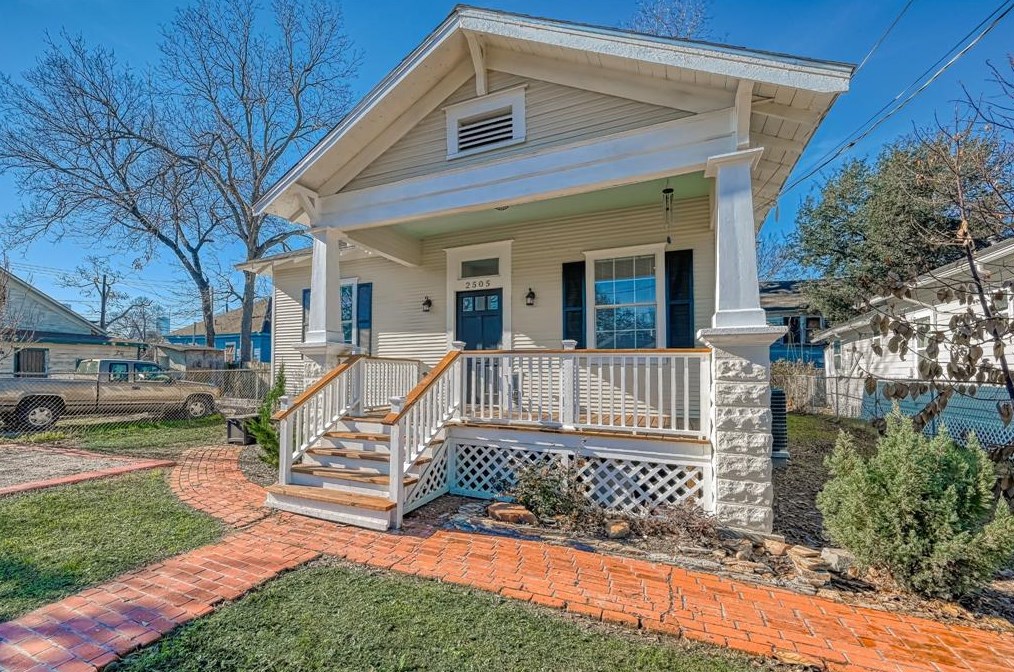 2505 Everett St, Houston TX  77009-6828 exterior