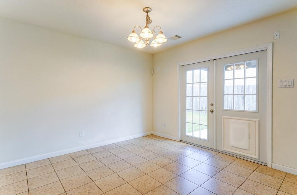 2542 Skyview Pt, Houston TX  77047-8120 exterior