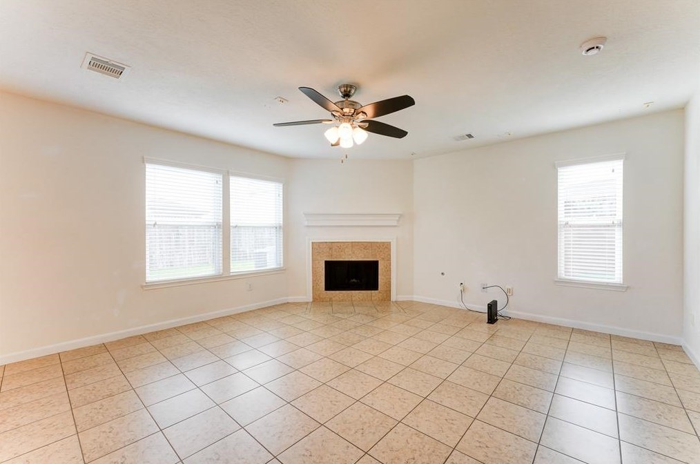 2542 Skyview Pt, Houston TX  77047-8120 exterior
