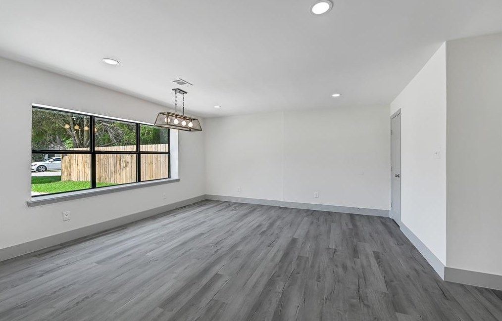 4917 Angleton St, Houston TX  77033-3821 exterior