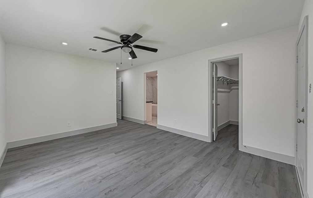 4917 Angleton St, Houston TX  77033-3821 exterior