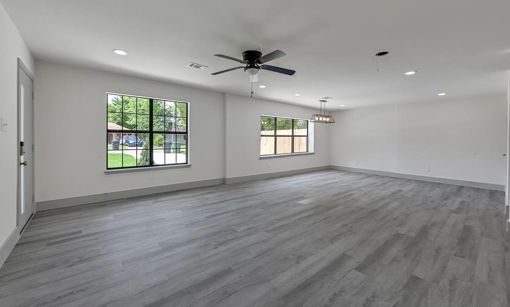 4917 Angleton St, Houston TX  77033-3821 exterior